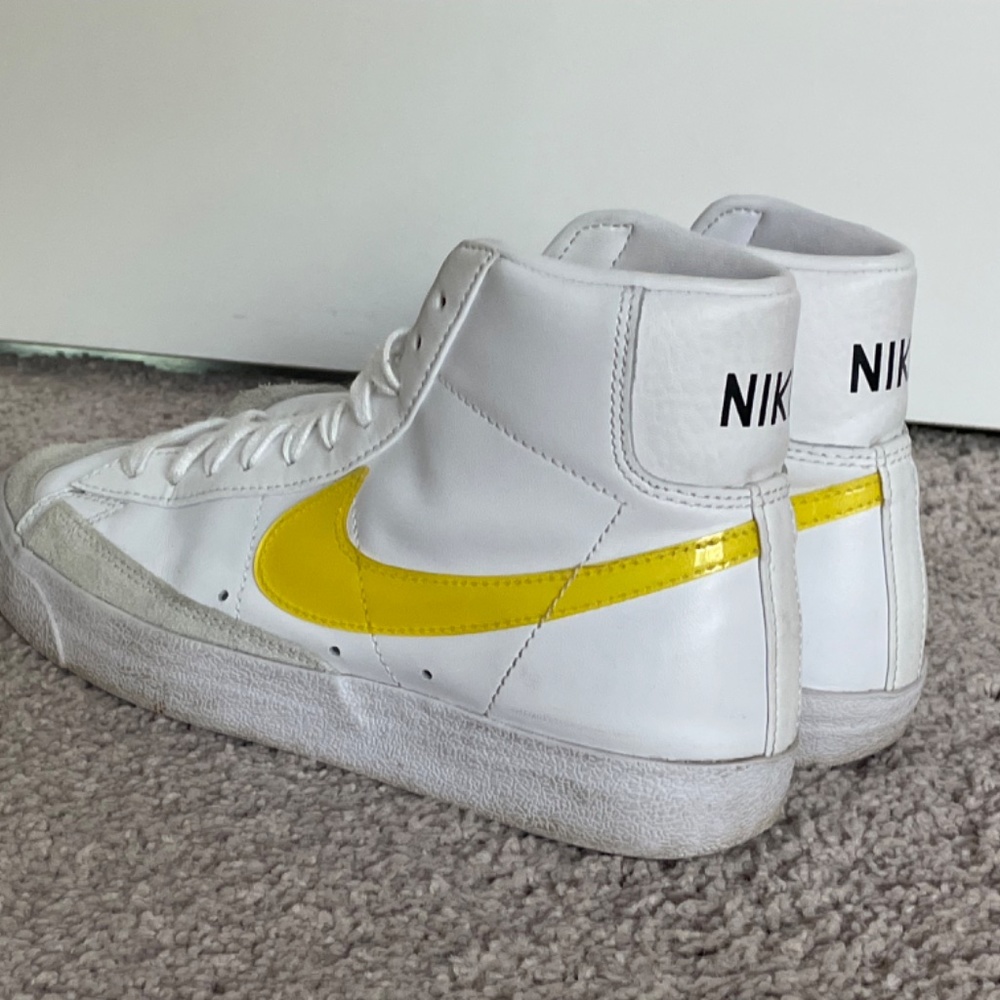 High Top Nike SB Blazer Sneakers in Yellow - Picture 5 of 14